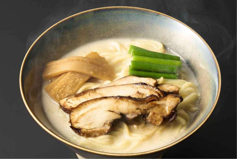 飲み干したくなる 鶏白湯